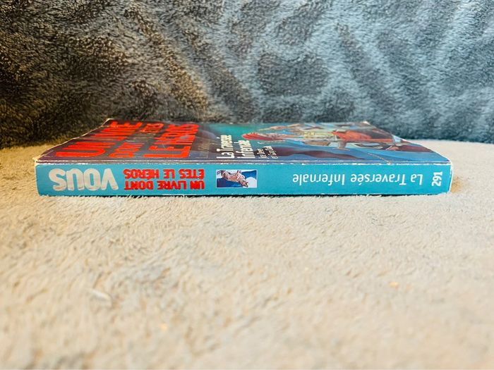 Livre dont vous êtes le héros le loup solitaire la traversée infernale V1 - photo numéro 5