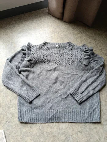 Pull gris ajouré