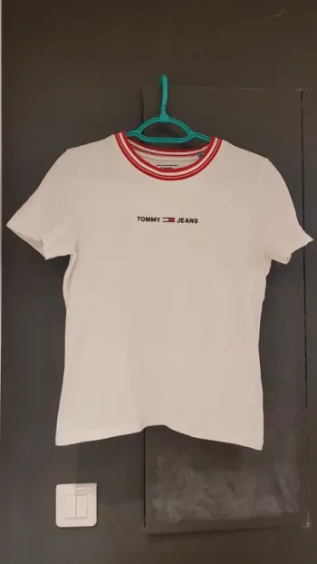 T-shirt col rond bandes rouges Tommy Jeans 100% coton