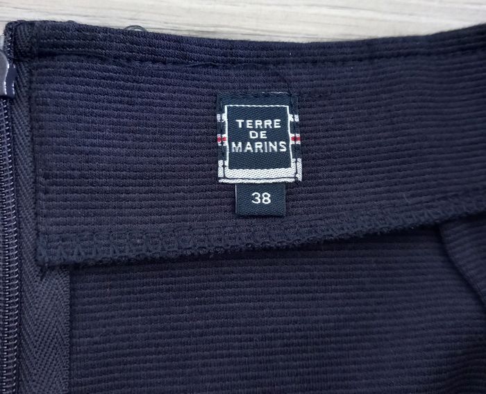 Jupe courte bleu marine Terre des marins taille 38 - photo numéro 5