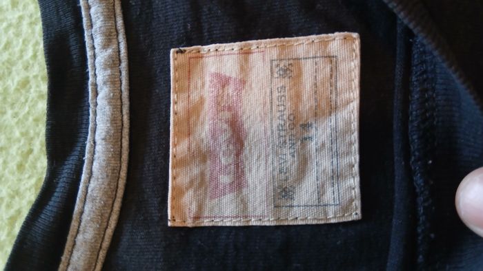 Tshirt Levis - photo numéro 2