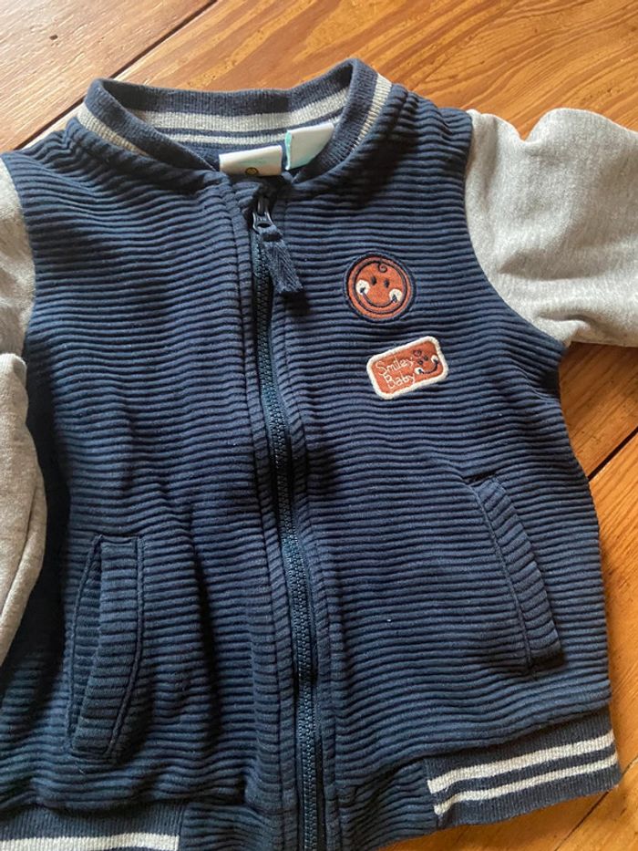 Lot pulls et veste taille 12 mois - photo numéro 4