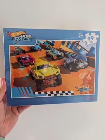 Puzzle hotwheels 99 pièces