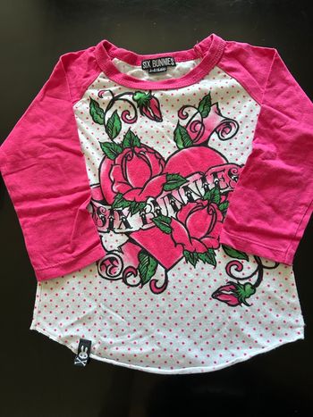 Tee shirt manches longues six bunnies 4 ans