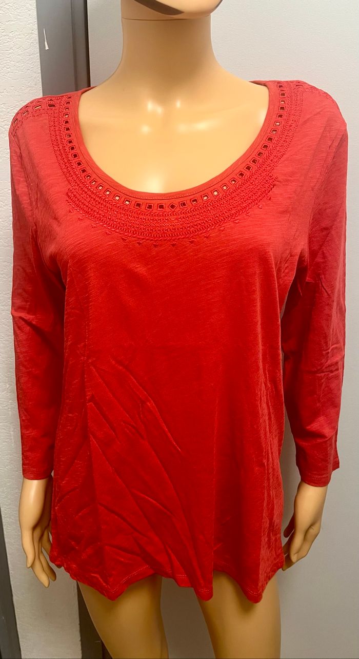 Haut rouge Caroll