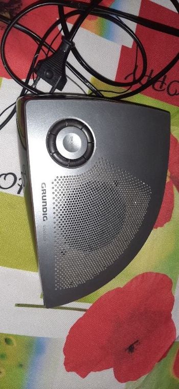 Radio réveil Grundig
