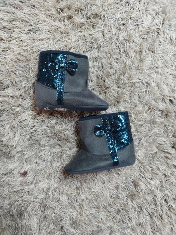 Bottines bébé fille 12 mois couleur bleu et paillettes