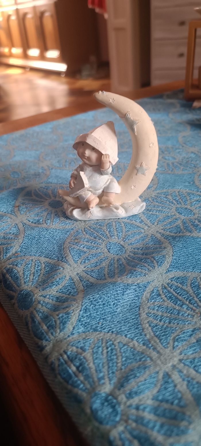 Posture bébé lune