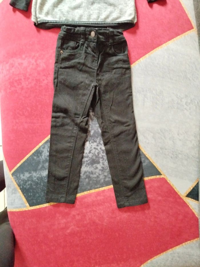 Lot d'une tenue 2 vêtements fille - photo numéro 2