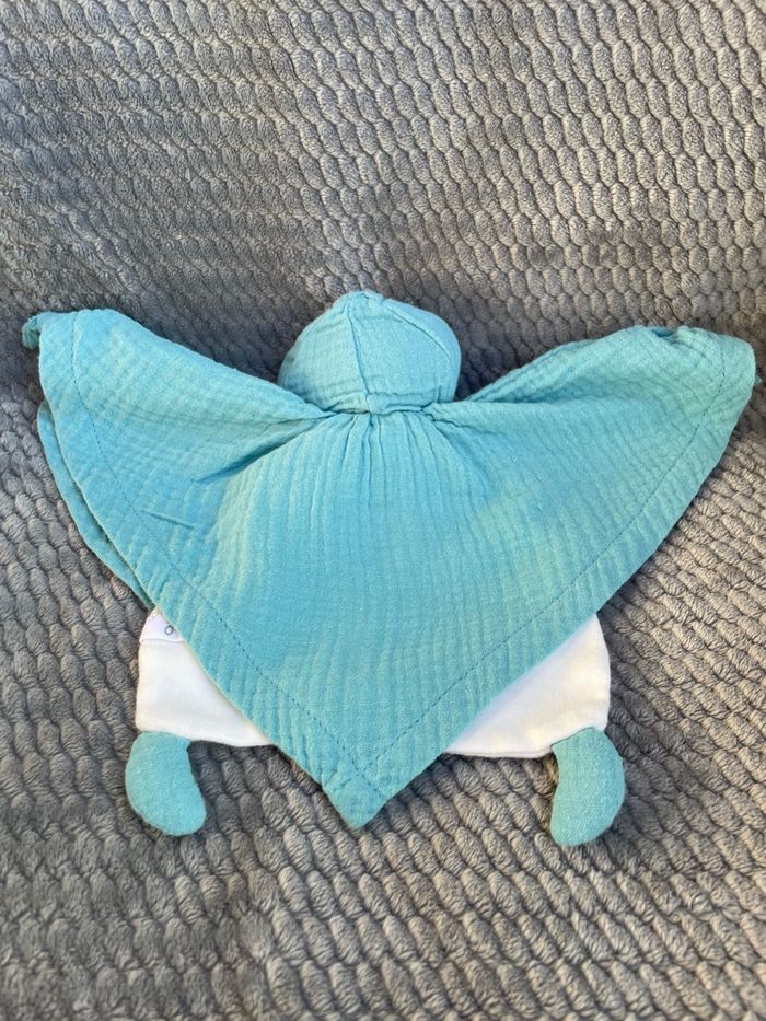 Doudou plat ours bio gaze de coton bleu petits pas Kaloo - photo numéro 2