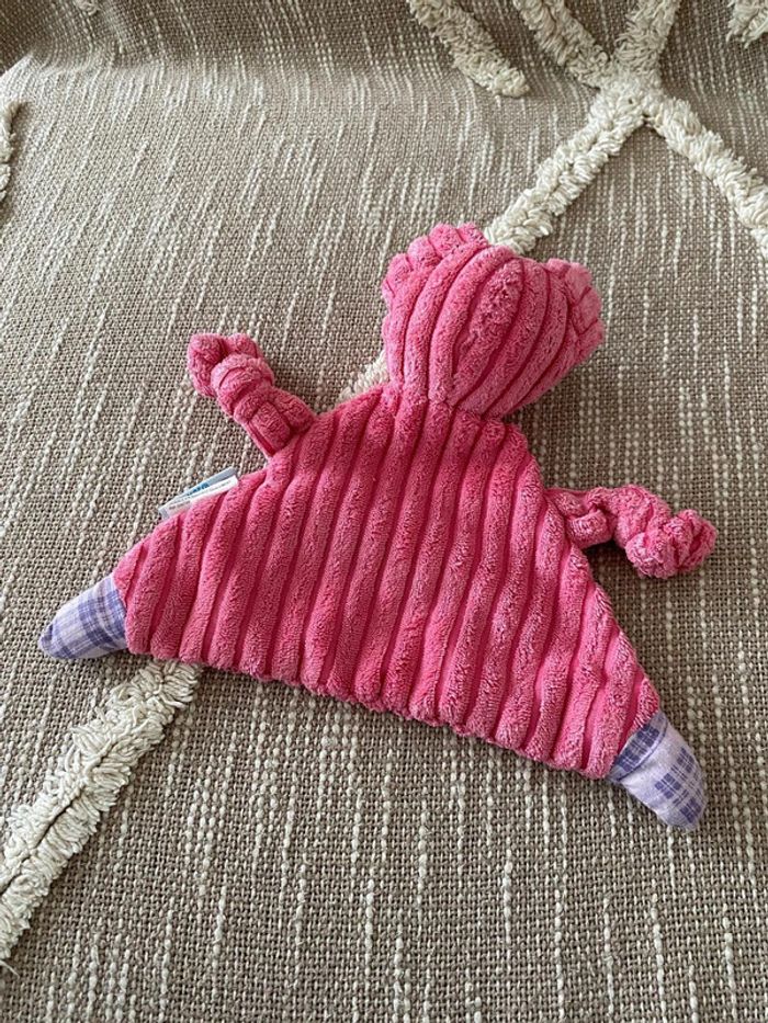 Peluche doudou plat 20cm Futuroscope 2011 ours côtelé rose très bon état - photo numéro 3