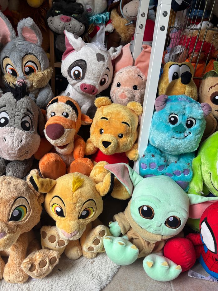 Peluche big feet Disney Disneyland - photo numéro 3