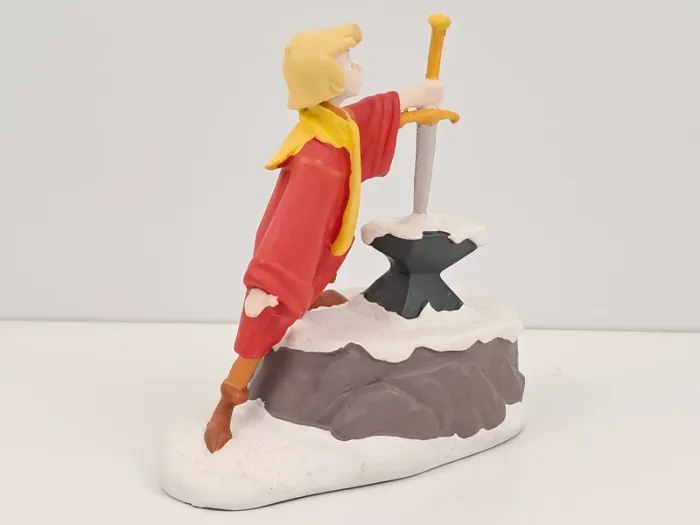 Figurine Arthur de Merlin L'Enchanteur de Walt Disney - photo numéro 5