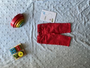 jean rouge taille réglable 3 mois obaibi