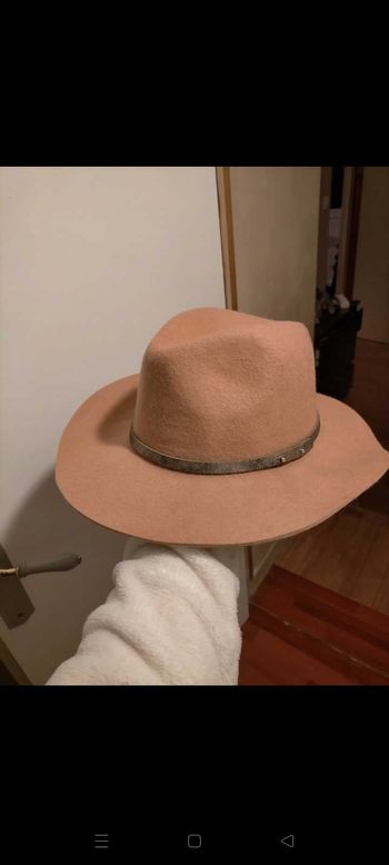 Chapeau