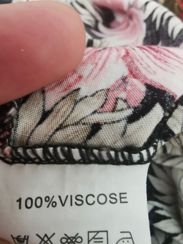 Robe. Noir.Rose . Taille 40. Zeva - photo numéro 6