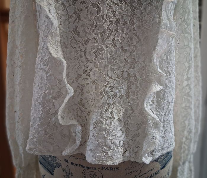 Blouse blanche courte tout en dentelle - photo numéro 3
