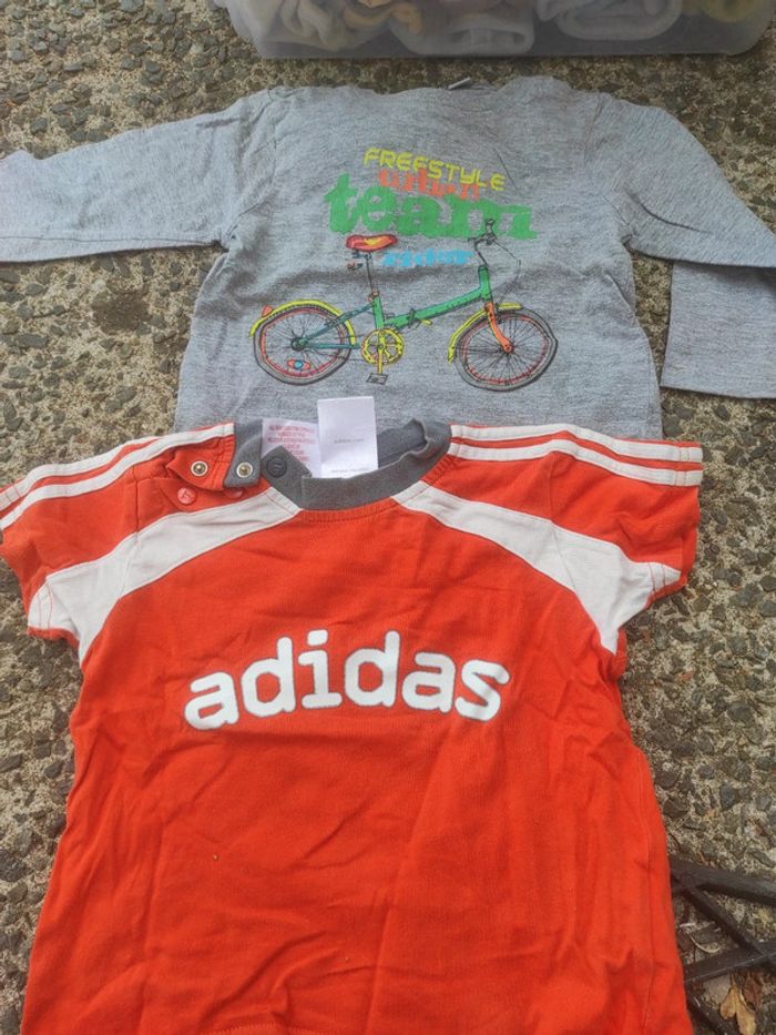 Lot 2 tee shirt 12 mois