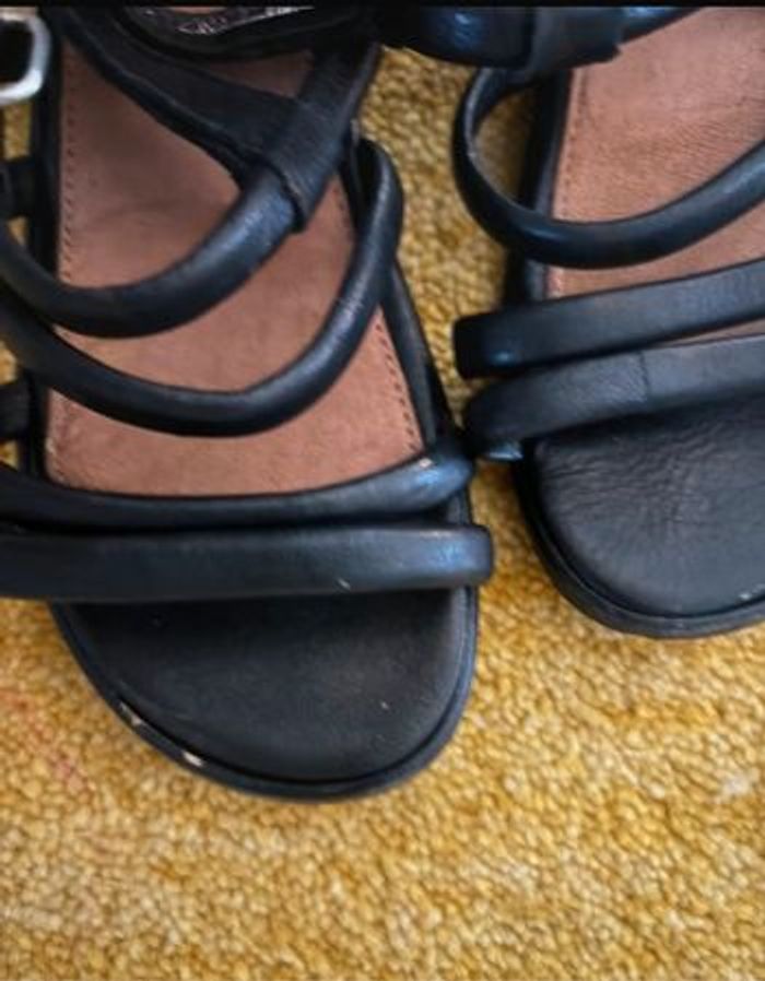 Lot sandales fille taille 25 - photo numéro 2