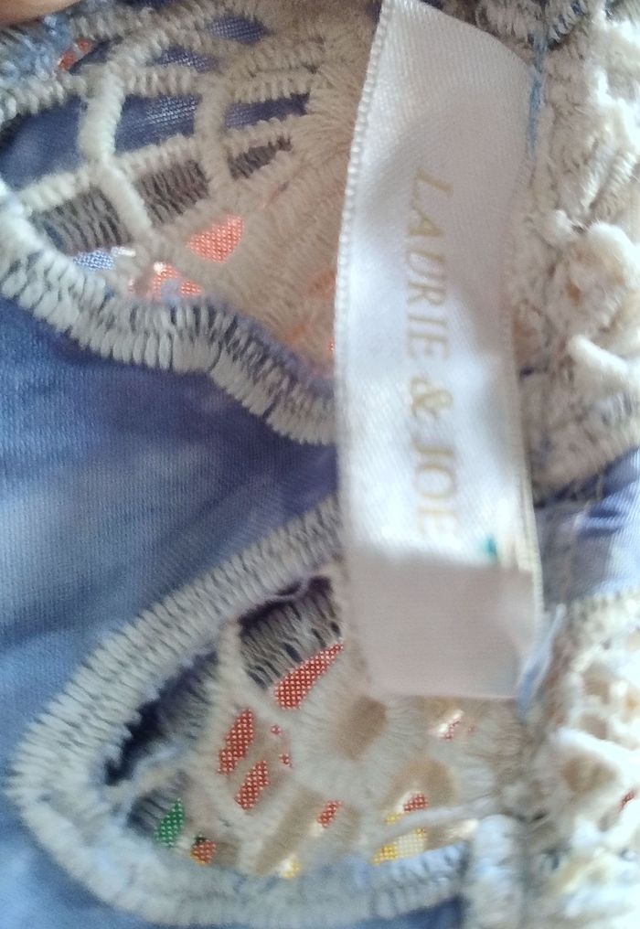 Combishort bleue et blanche