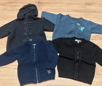 Lot 4 gilets 3 mois