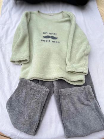 Pyjama pilou pilou taille 5 ans