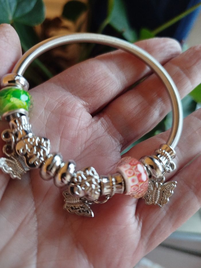 Bracelet breloques papillons Neuf - photo numéro 2