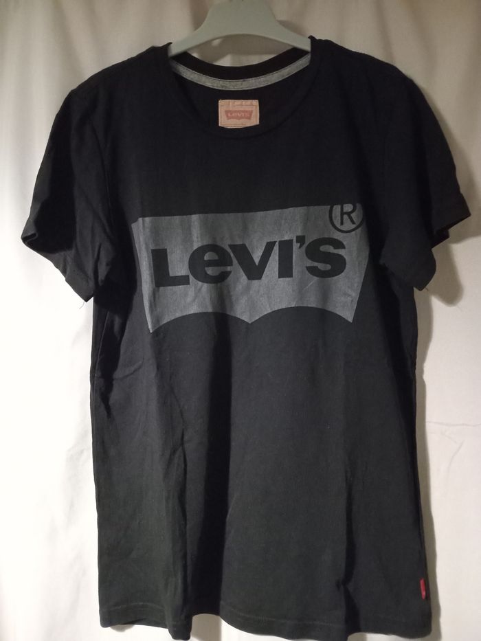 Tee shirt Levi's taille 14ans tbe