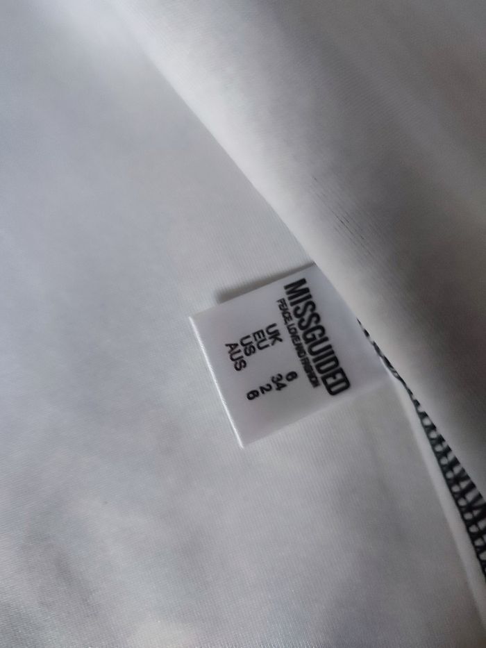 Veste à motif asteque taille 34 marque missguided - photo numéro 3