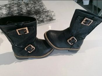 Bottes T 24 abîmé 👧🏻