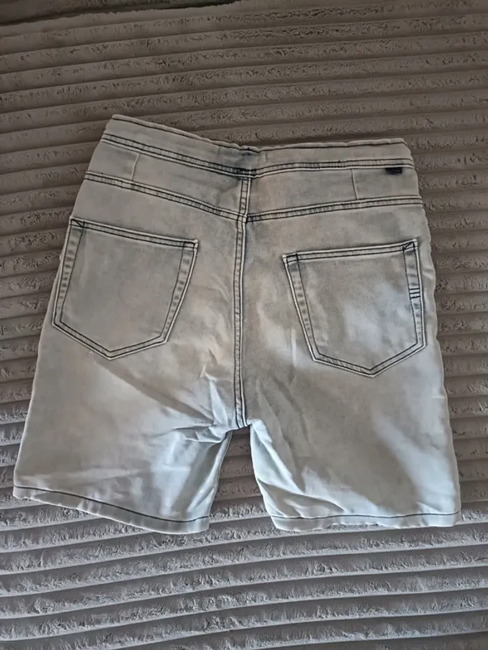 Short façon jean Zara homme taille m - photo numéro 4