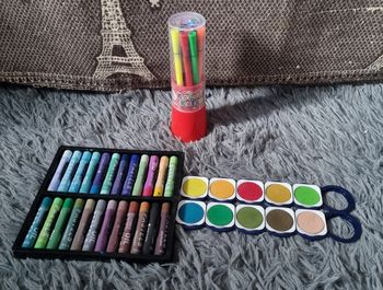 Lot fournitures à dessins ou scolaires