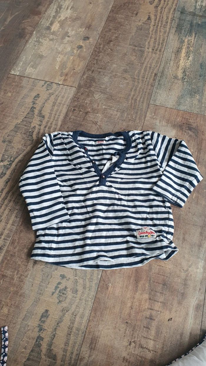 Tshirt ikks 18 mois en très bon état