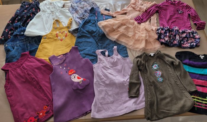 ** Lot de vêtements fille 2 ans toute saison ** - photo numéro 4