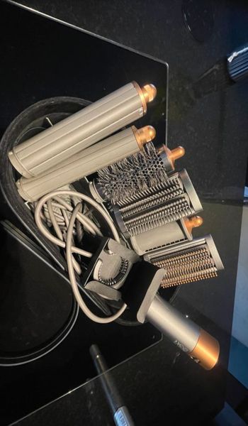 Dyson airwrap