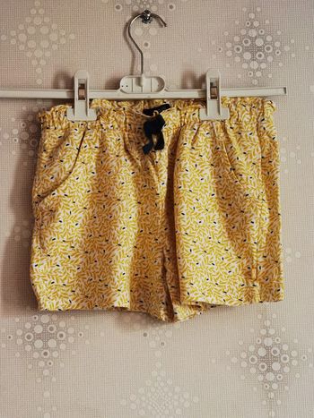D1665 - short fille taille 8 ans