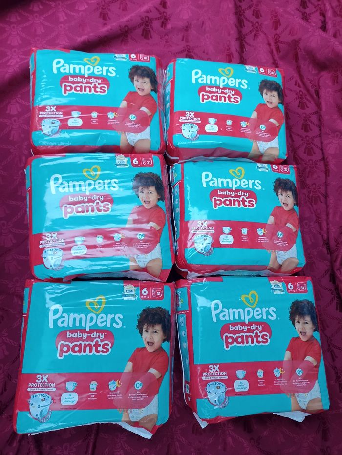 Six paquets de couches Pampers pants culottes T6 taille 6