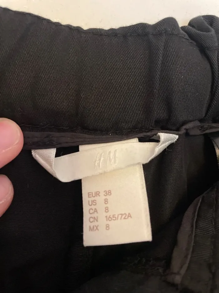 Short noir H&M 38 - photo numéro 2
