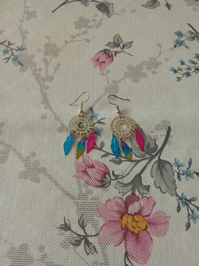 Boucles d'oreilles plumes fantaisie