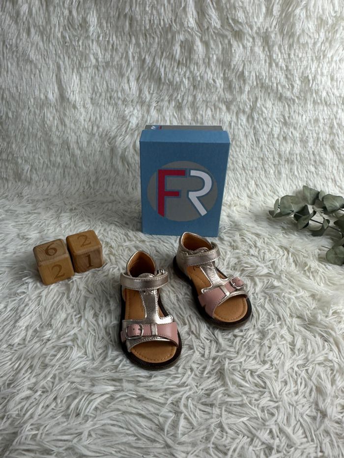 Paire de sandales Franco Romagnoli taille 21