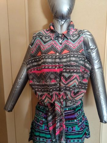 Crop top sans manches. Marque Miss Liberto (A78)