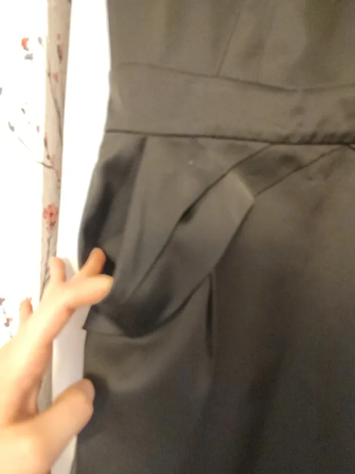 Robe noir avec poches - photo numéro 3