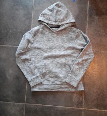 Pull capuche 11/12 ans