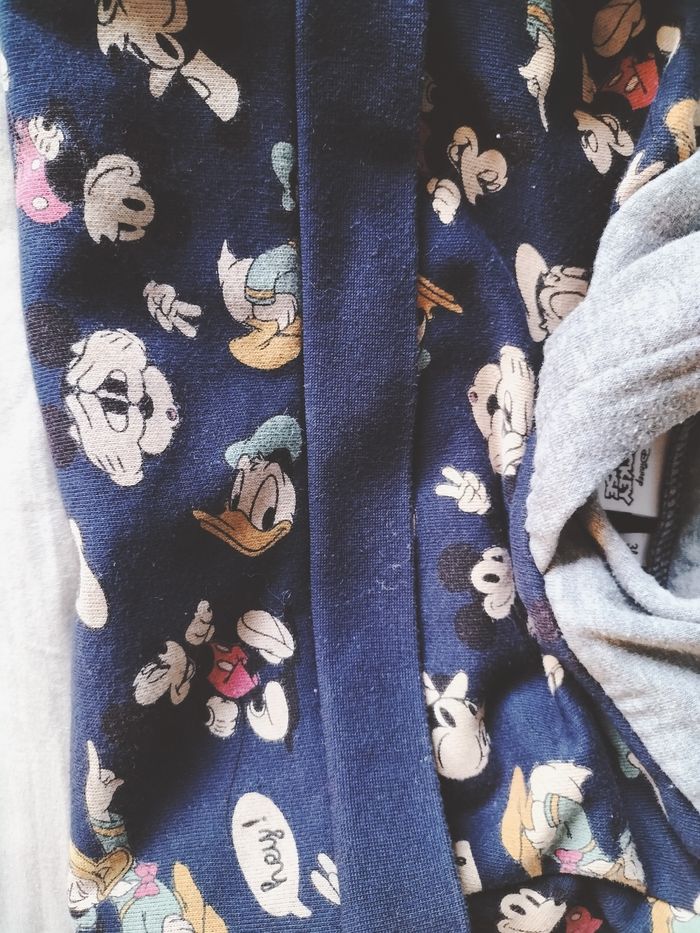 Pull à capuche disney - photo numéro 4