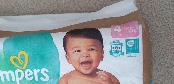 Couche Pempers harmonie et deux lots de lingettes - photo numéro 2