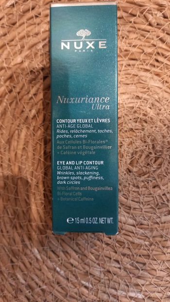 Nuxe contour yeux et lèvres Neuf