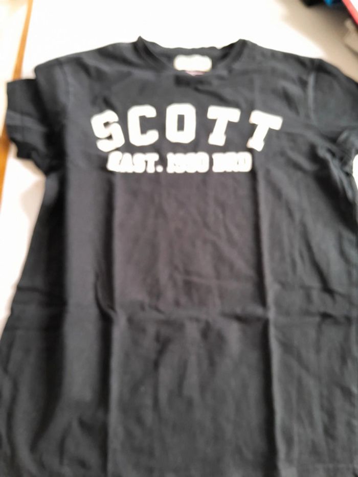 Tee-shirt scott - photo numéro 2