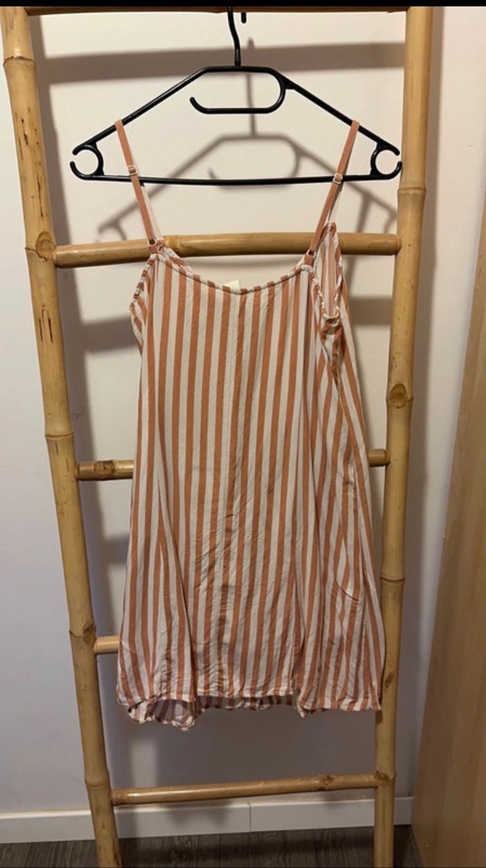 Robe à rayures blanche et marron - photo numéro 2