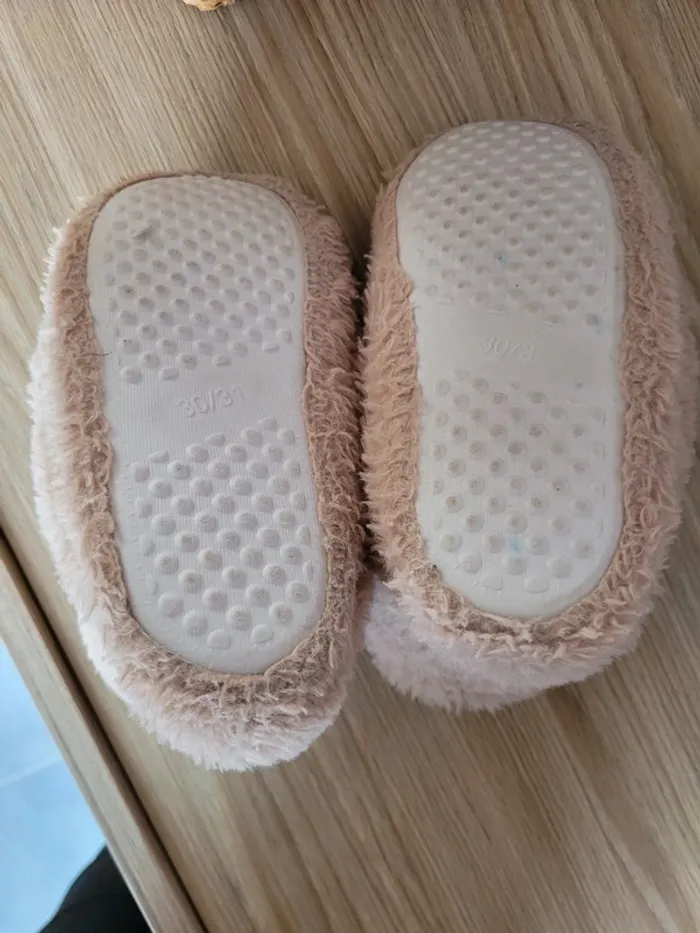 Chaussons pantoufles reine de Noël pointure 30/31 - photo numéro 4