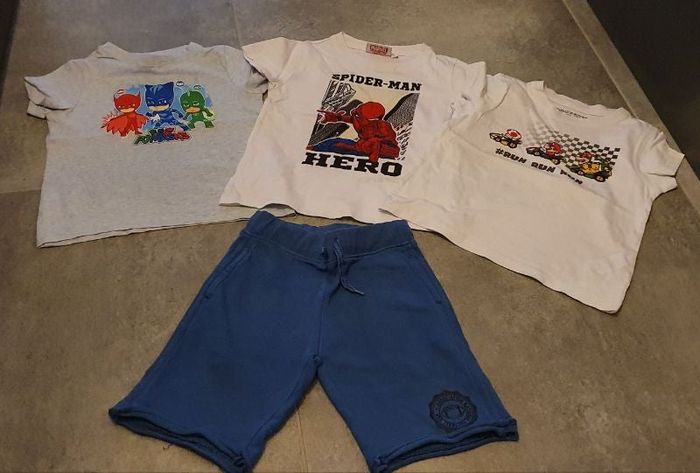 Lot short + 3 tee shirts MC 5 ans